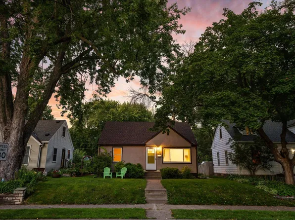 2604 Zenith Ave N, Robbinsdale, MN 55422