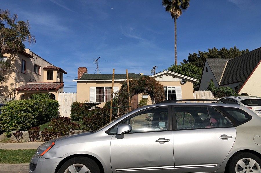 1st image of 1482 S Crest Dr