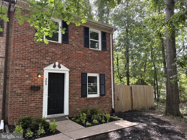 309 Olde Greenwich Dr, Fredericksburg, VA 22408