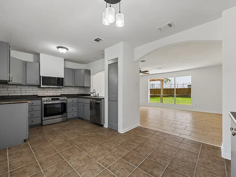 20806 Westgreen Ct — Photo 11