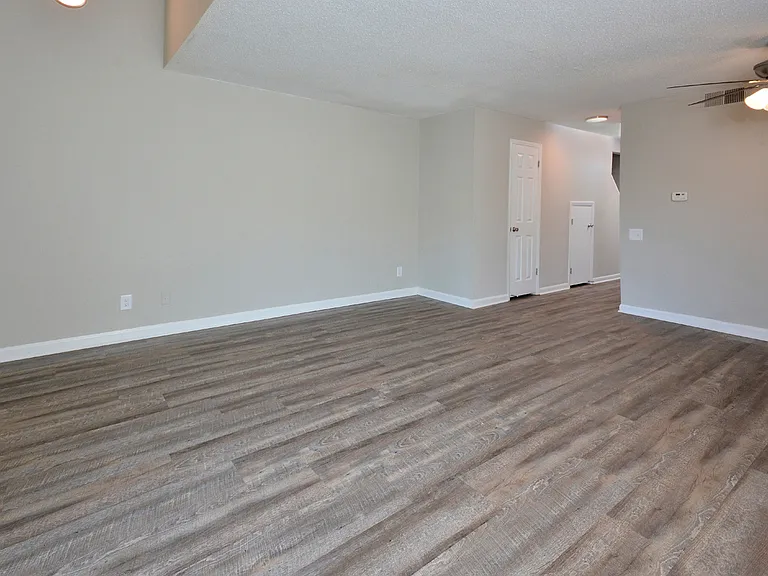Keystone Apartments — Photo 49