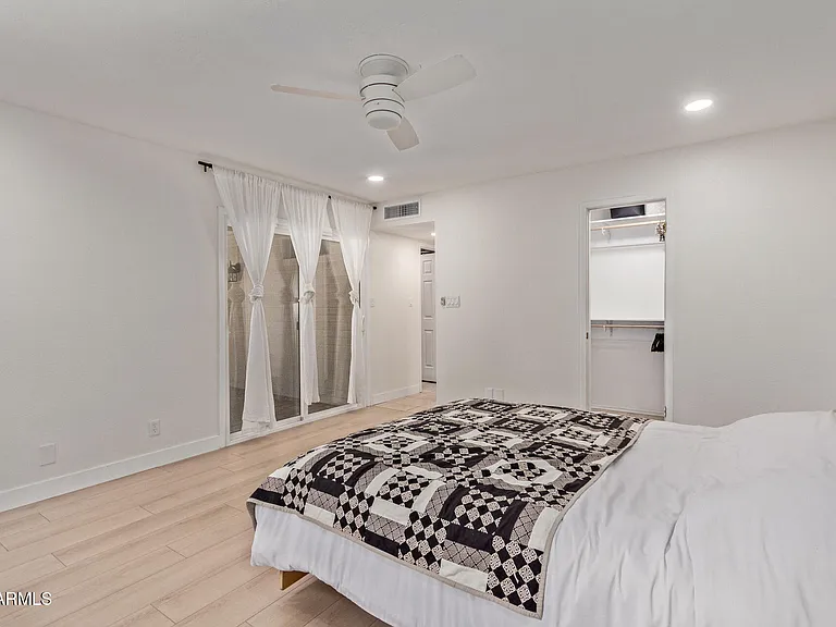 1347 W Lobo Ave — Photo 15