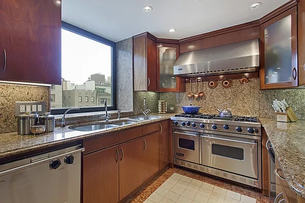Sold by Corcoran | media 17