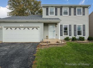 1206 Woodland Heights Blvd, Streamwood, IL