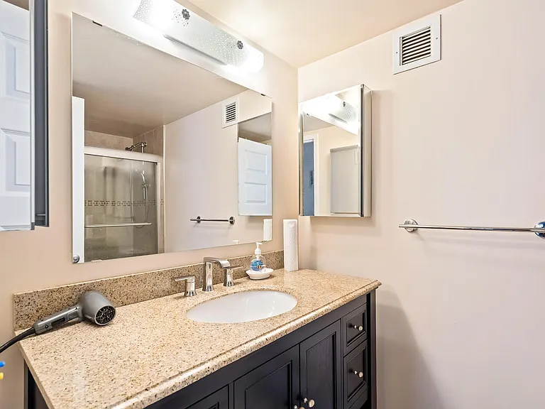 2000 Atlantic Shores Blvd #410 — Photo 34