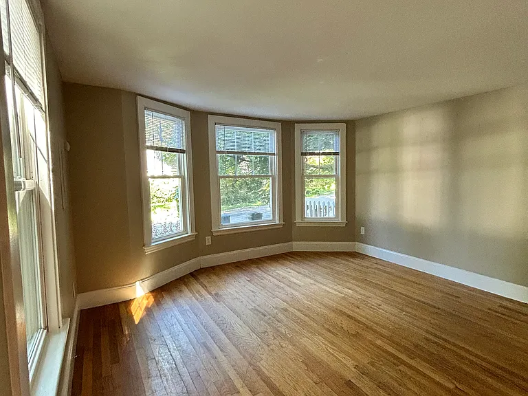 113 Bolton St #1 — Photo 2