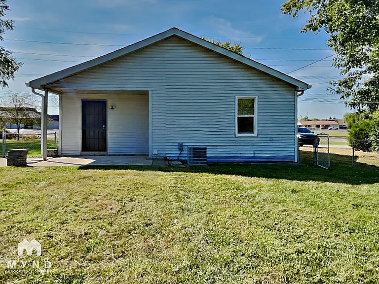 808 W Smith Valley Rd — Photo 17