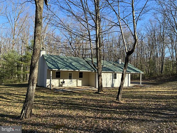 2nd image of 807 Sand Springs Rd