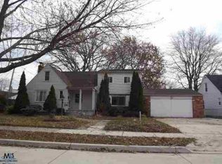 28420 Florence St, Saint Clair Shores, MI 48081