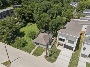 607 S Moore St, Dallas, TX 75203