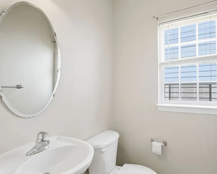 6008 Preswell Ct — Photo 11