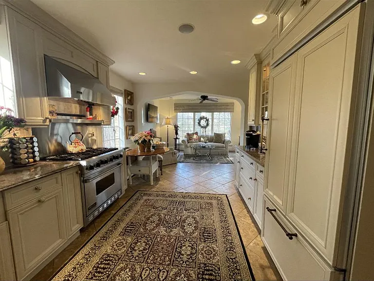 241 Woodland Rd — Photo 15