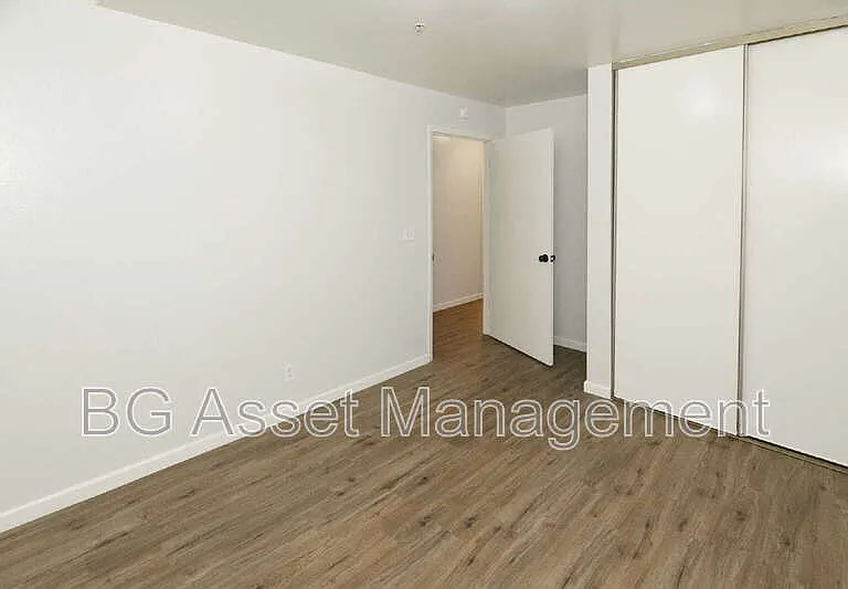 1233 S 56th St #3 — Photo 9