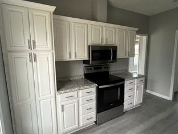 5th image of 1006 S Jefferson St