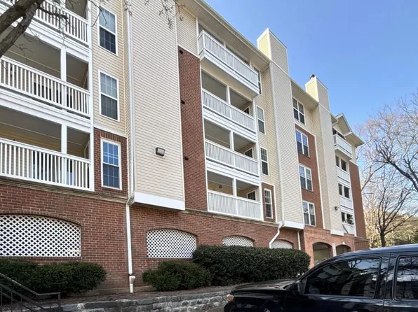 1504 Lincoln Way APT 108, McLean, VA 22102