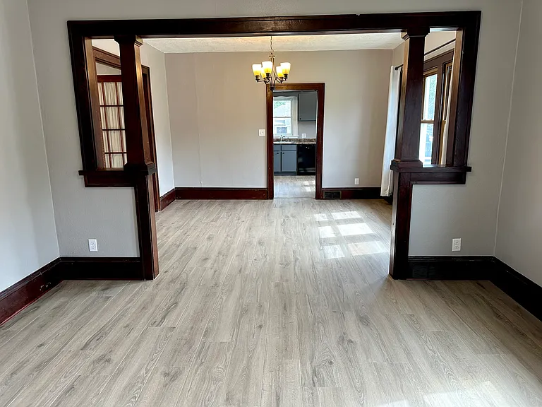 1502 Pine St — Photo 3