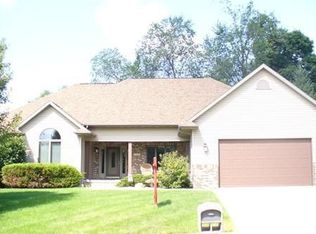 1800 Mary Beth Ave NW, Cedar Rapids, IA 52405