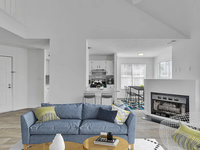 Cambridge Apartments — Photo 5