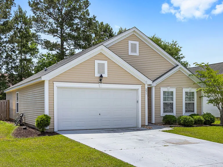 231 Tigers Paw Dr — Photo 2