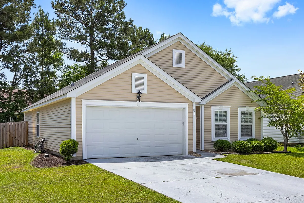 Building Photo - 231 Tigers Paw Dr