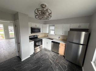 9445 Ballentine St, Overland Park, KS 66214