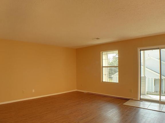 3rd image of 2118 Waters Edge Dr #18A