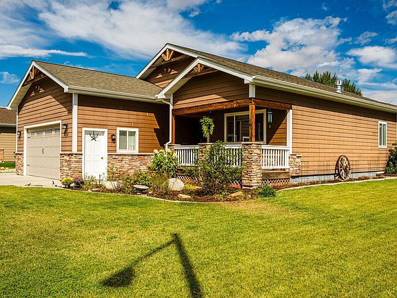 3rd image of 2207 Little Horn Dr