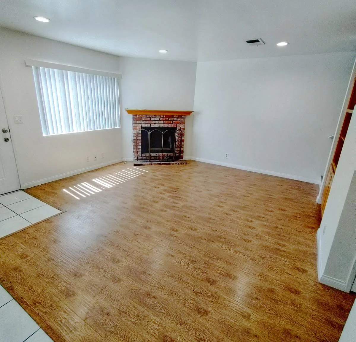 3 bed, 2.5 bath, 1351 sqft, $2,850 — Photo 2