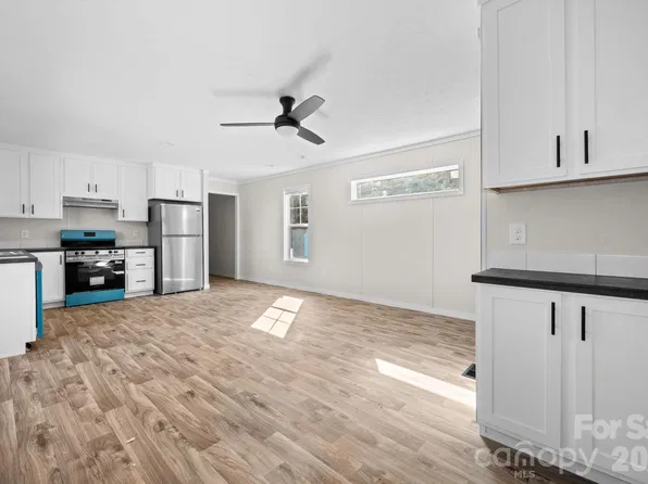 1778 Dearborn St, Morganton, NC 28655