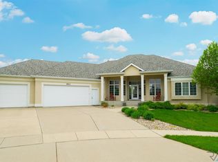 1501 W Thora Cir, Sioux Falls, SD 57108