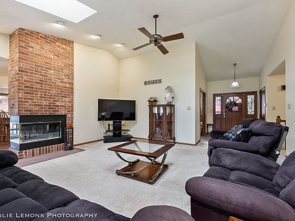 5th image of 2838 Greenwood Acres Dr