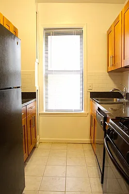 Rented by Bohemia Realty Group | media 18