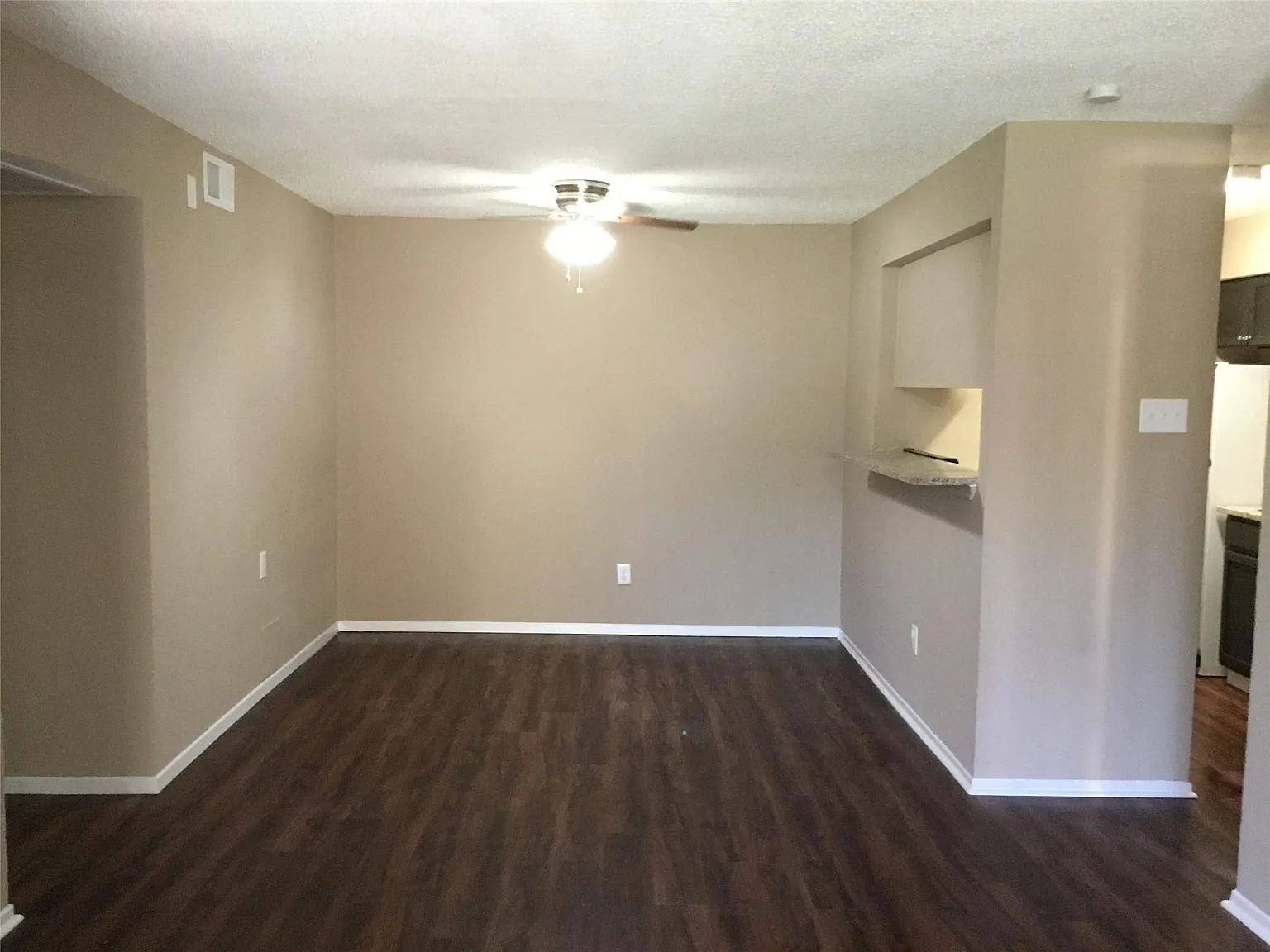 2 bed, 723 sqft, $1,180 — Photo 4