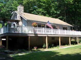 12 Oakview Dr, Lake Ariel, PA 18436