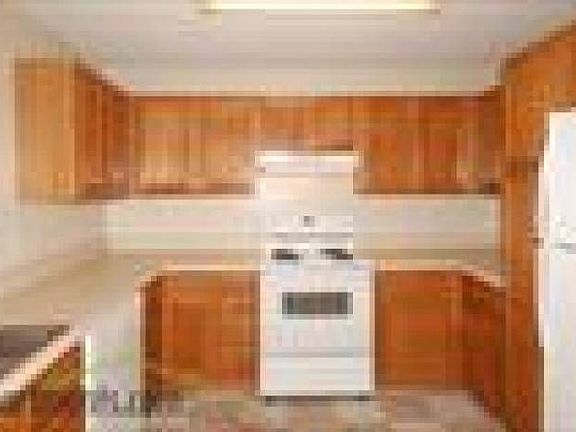 Lots of Cabinet & Counter