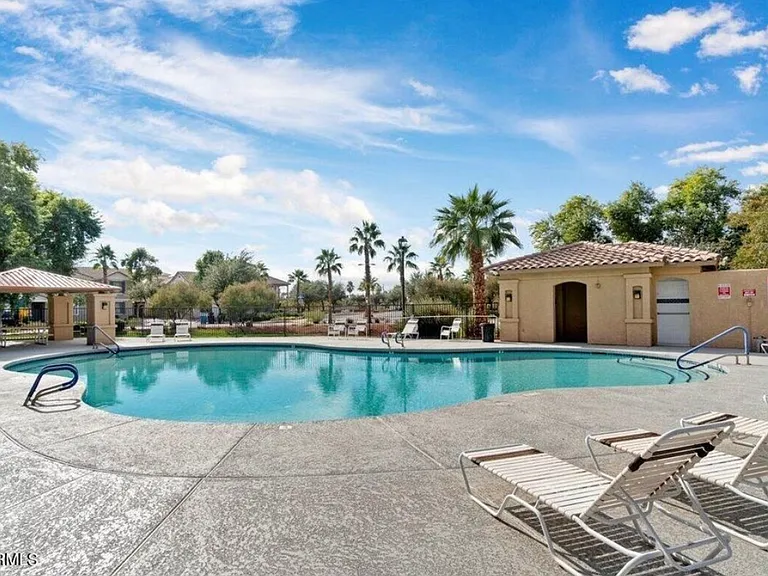 108 E Palomino Dr — Photo 28