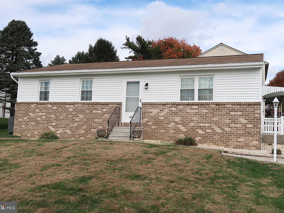 1st image of 107 Pheasant Dr