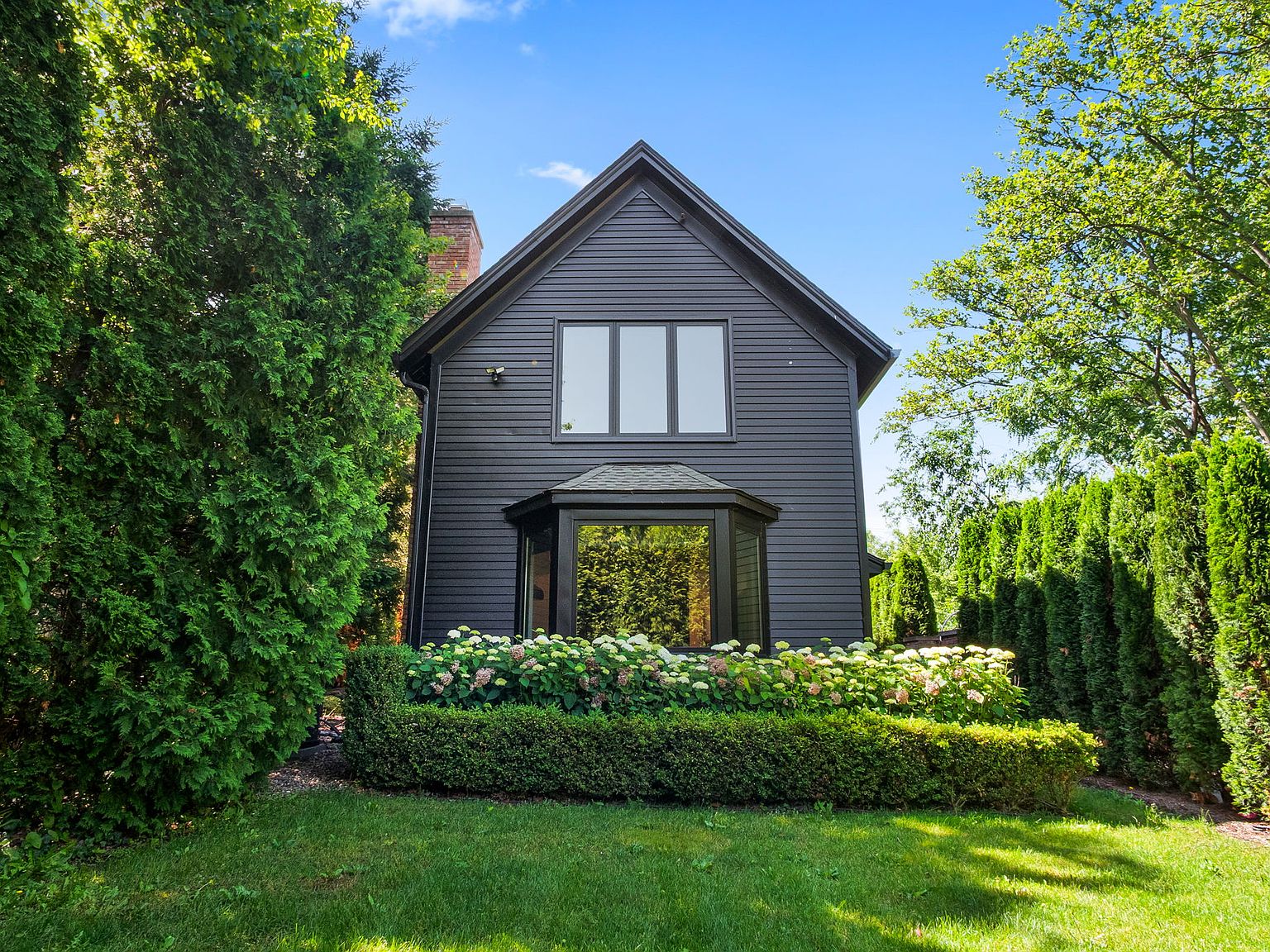 Y*◎様 house on the hill 90 スウェット　黒 Huka Falls | Schumacher Homes