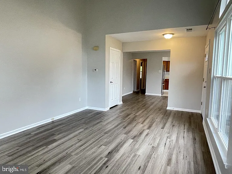 294 Woods Edge Pl — Photo 6