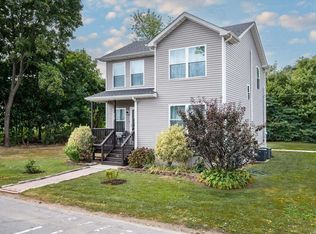 201 2nd Ave, Lindenhurst, NY 11757