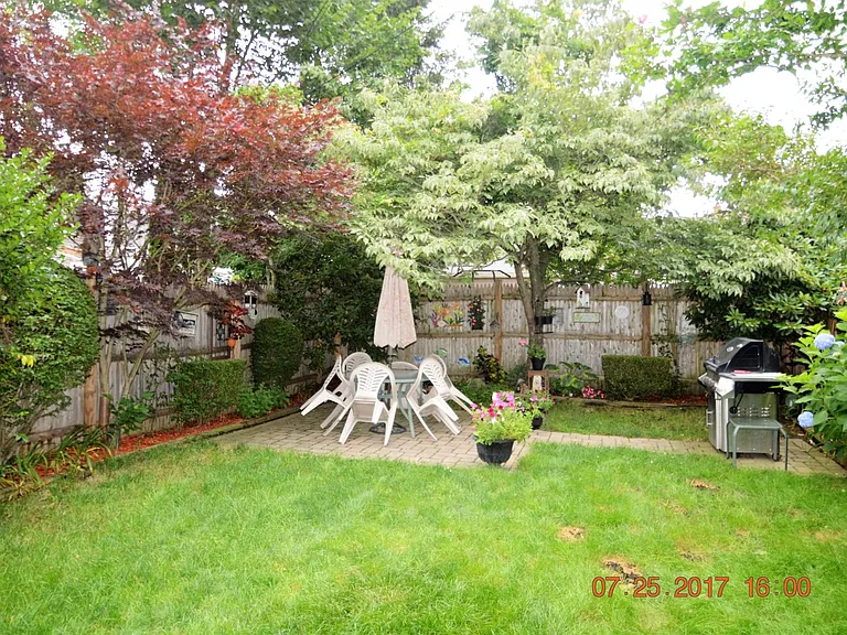 616 Thames St #3 — Photo 10