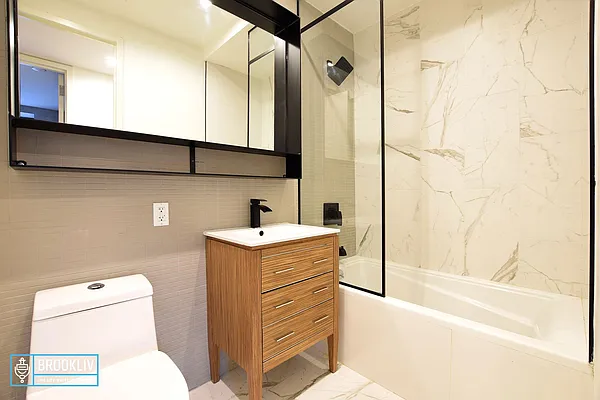 Rented by null | media 35