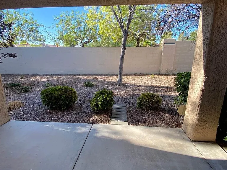 9033 Gemstone Dr — Photo 8