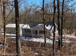 80 Sugarloaf Heights Rd, Drums, PA 18222
