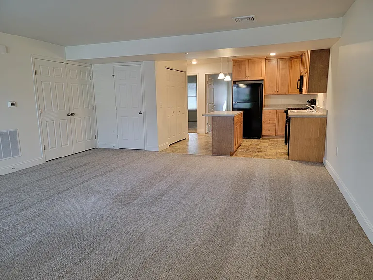 130 Tom Ave #F — Photo 3