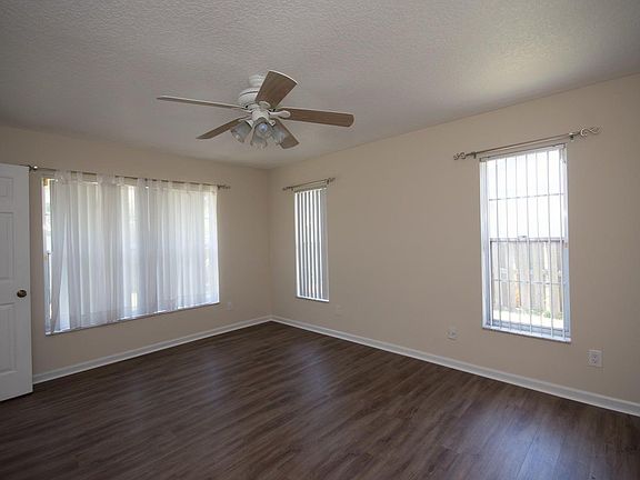 4th image of 3830 Dorrit Ave