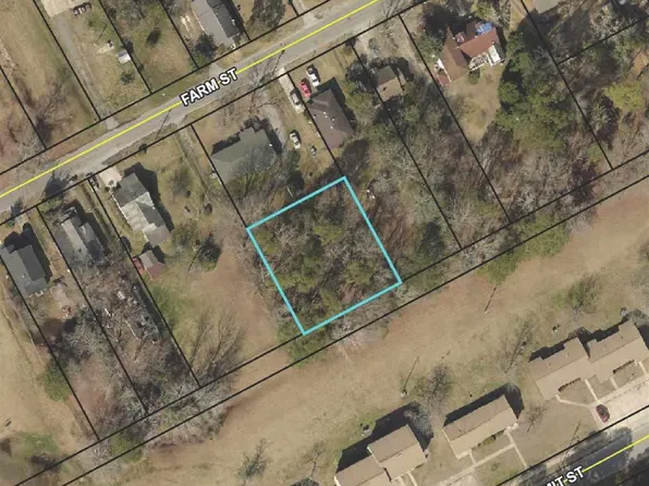 Farm St, Darlington, SC 29532