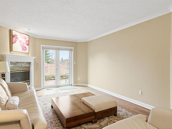 3rd image of 500 Marsett Pl #8