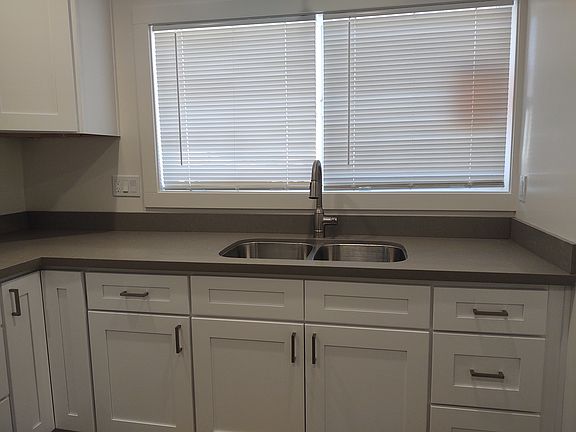 3rd image of 343 Henderson Ave