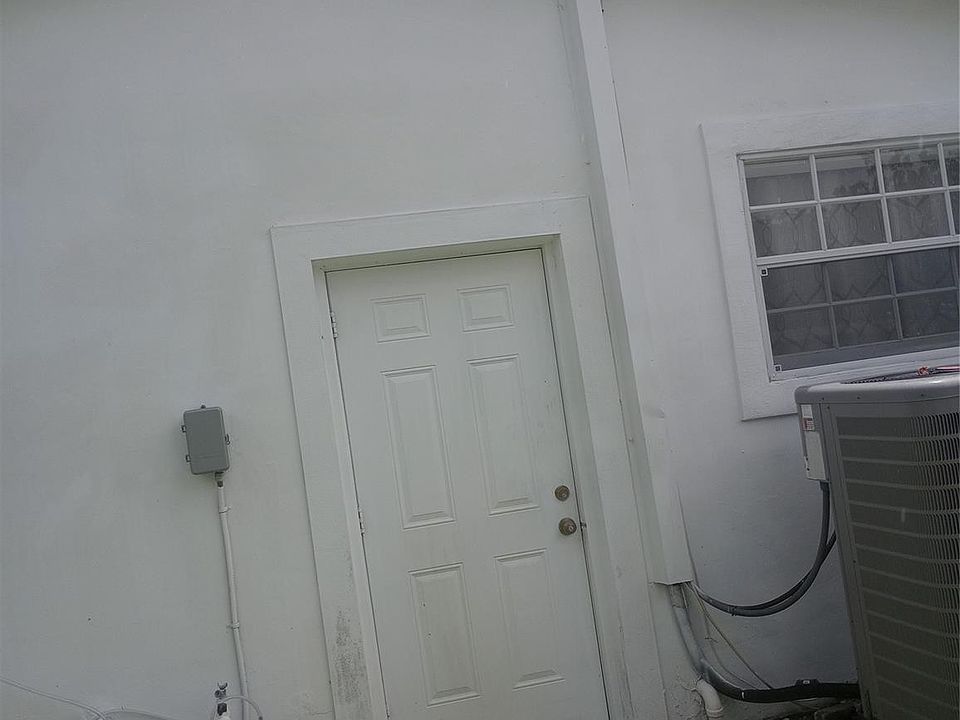1st image of 3413 Nassau Dr